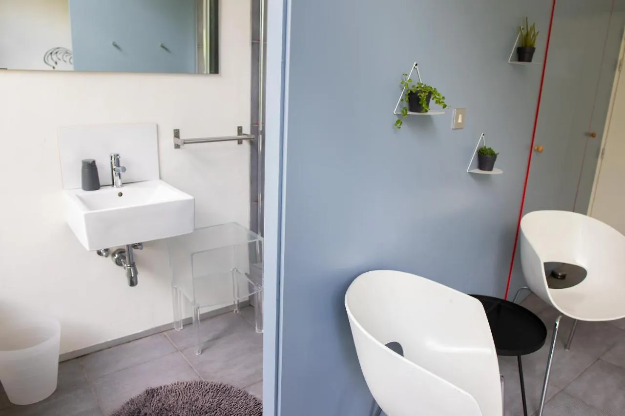 Plant Based B&B Central Brugia 2*,  Belgia