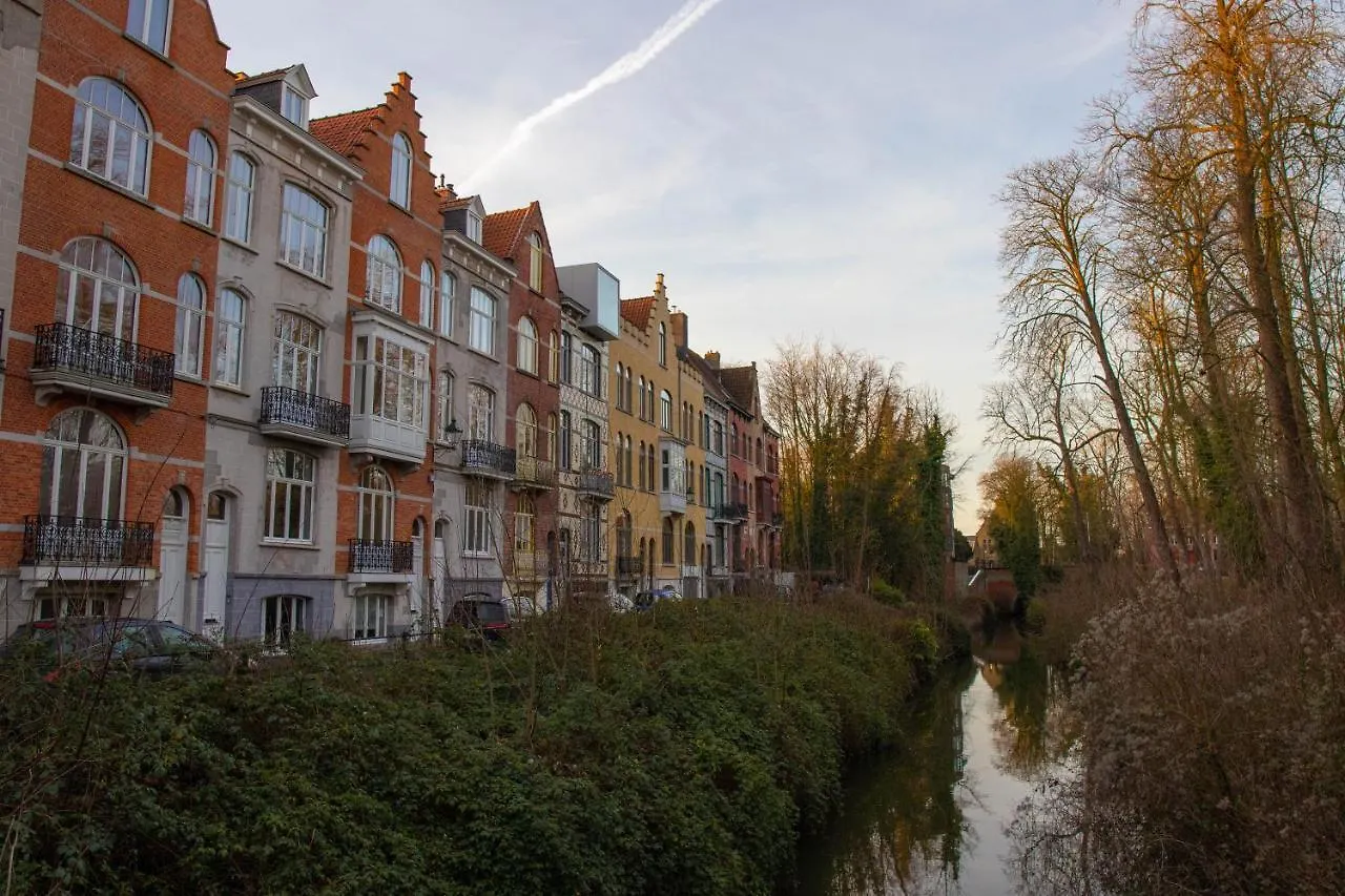 Plant Based B&B Central Brujas 2*,  Bélgica